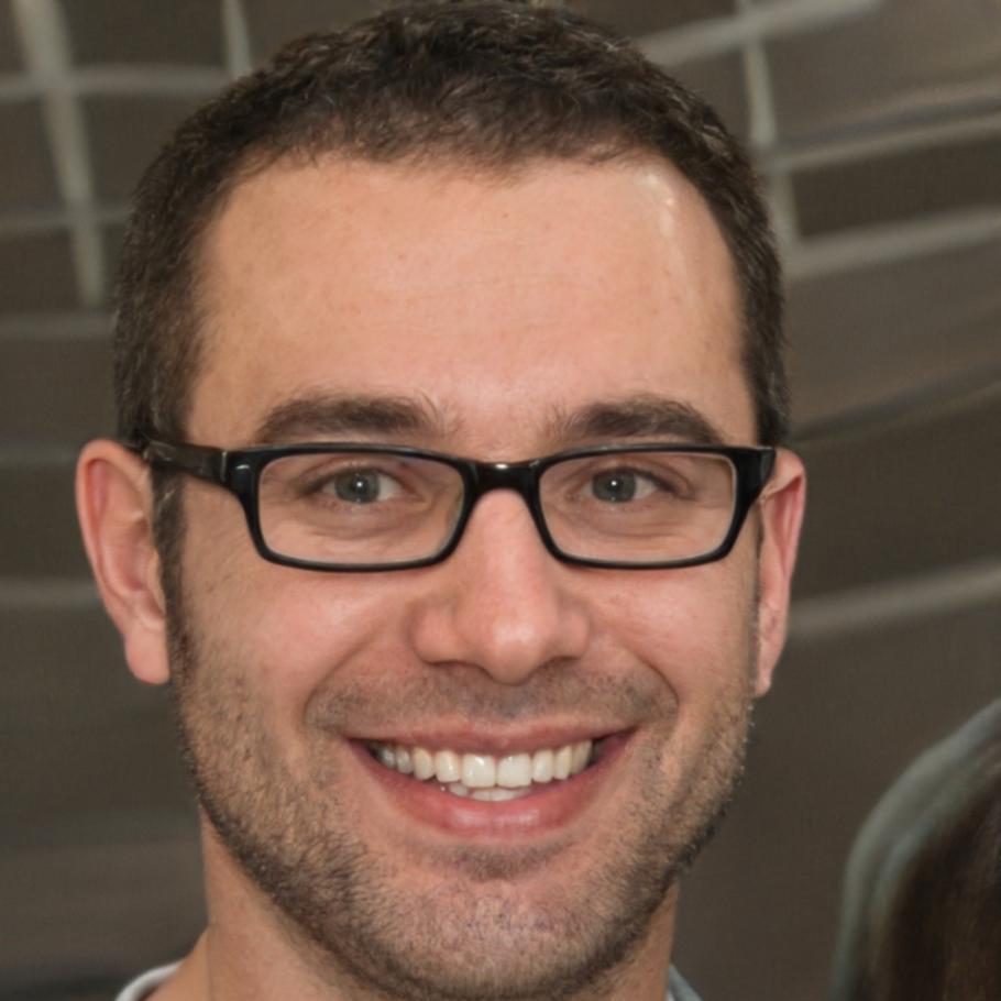 Portrait of Kerem, Flutter developer and course graduate